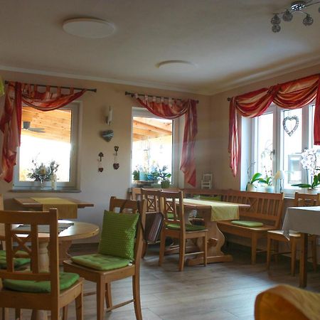 Wirtsberg Pension & Cafe Эхинг Экстерьер фото